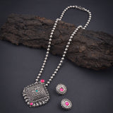 Oxidised Chain With Pendant